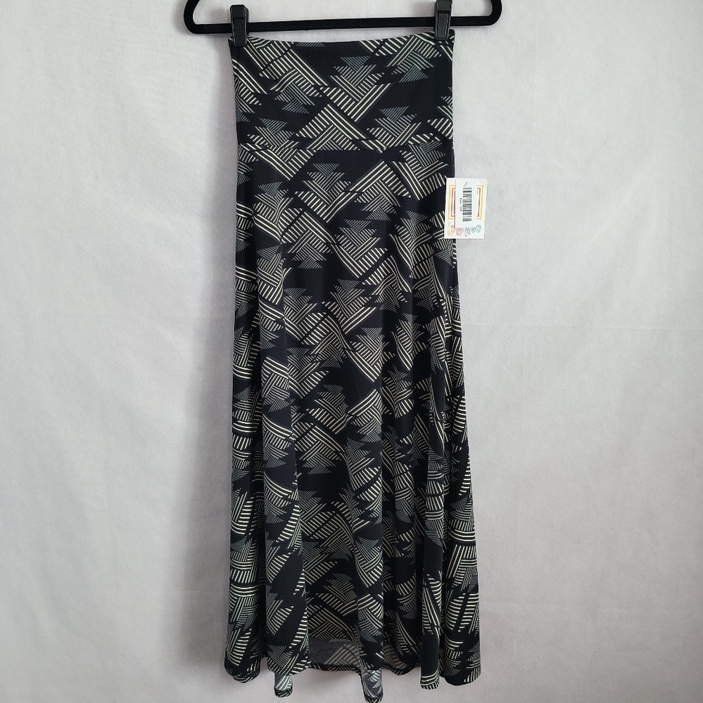 LuLaRoe Black and White Patterned A-Line Skirt NWT Women's XXS